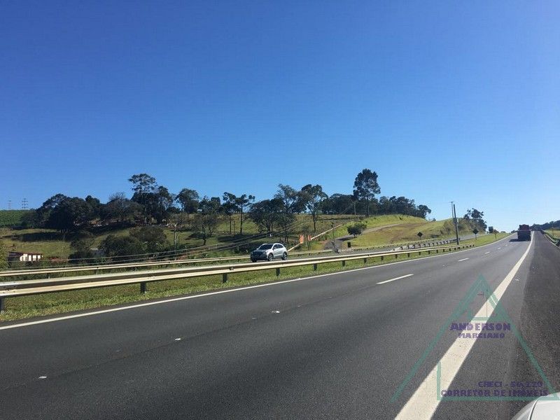 OPORTUNIDADE: Excelente área industrial/logística, com 700 metros de frete à Rodovia Dom Pedro I, km 96,
