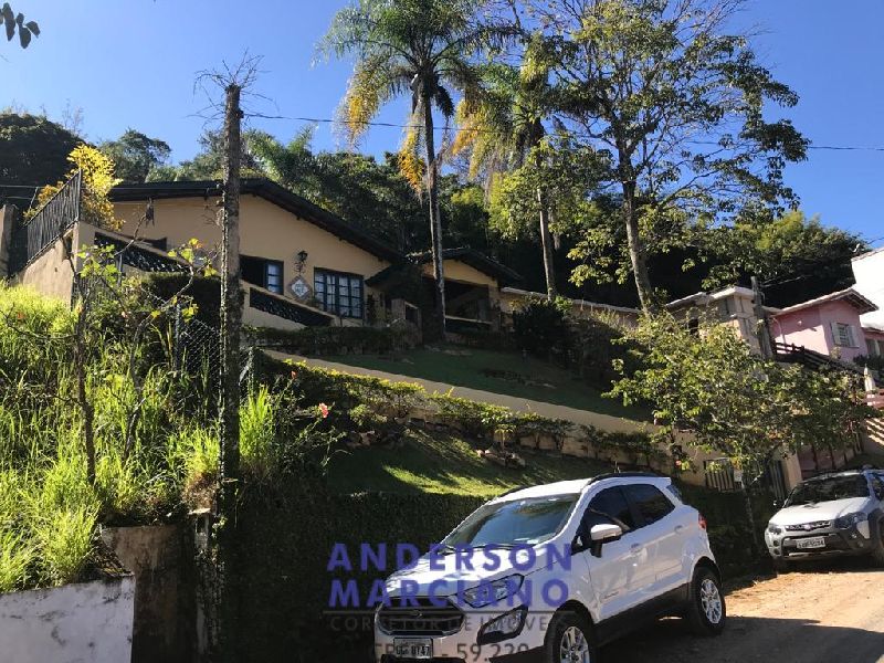 Casa condomínio fechado alto padrão