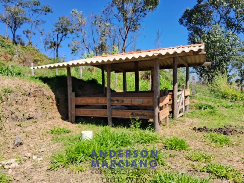 Oportunidade Única em Serra Negra – Pousada com Estrutura Completa e Vista Inesquecível