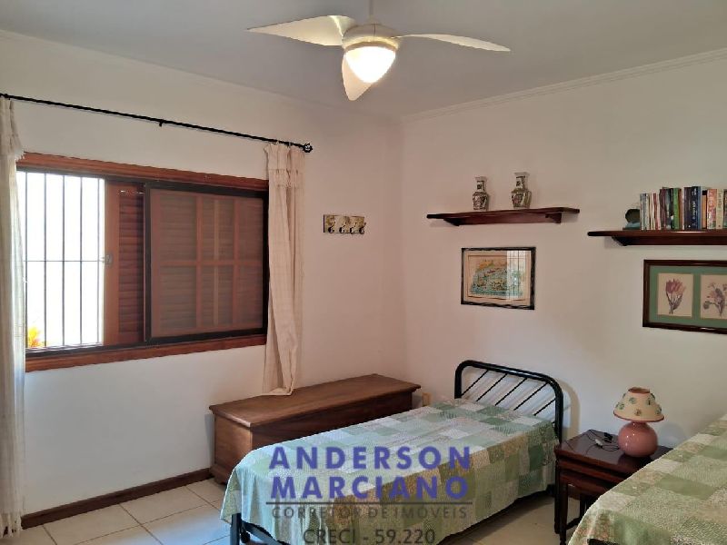 Belíssima residência com alto padrão de acabamento!