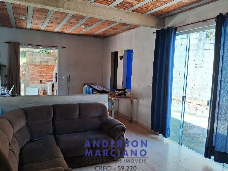 Negócio e Oportunidade – Terreno com 3 casas no Bairro Alto das Palmeiras – Serra Negra/SP