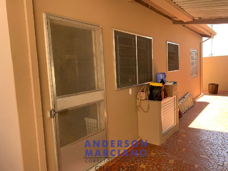 Casa à Venda – Conforto e Espaço em Local Tranquilo