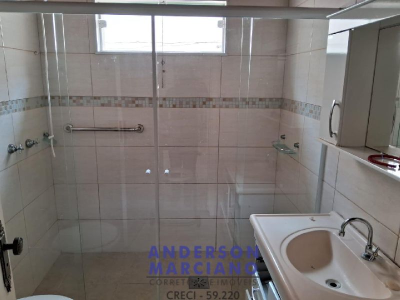 Casa à Venda – Localização Central