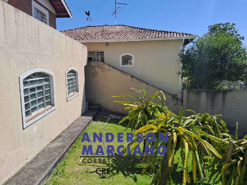 Belíssima Casa à Venda em Serra Negra – Perto do Centro