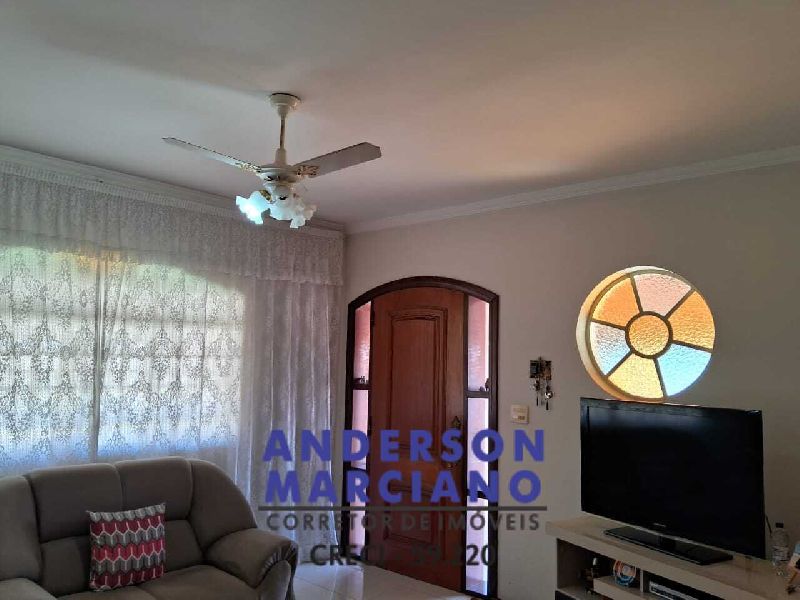 Belíssima Casa à Venda em Serra Negra – Perto do Centro