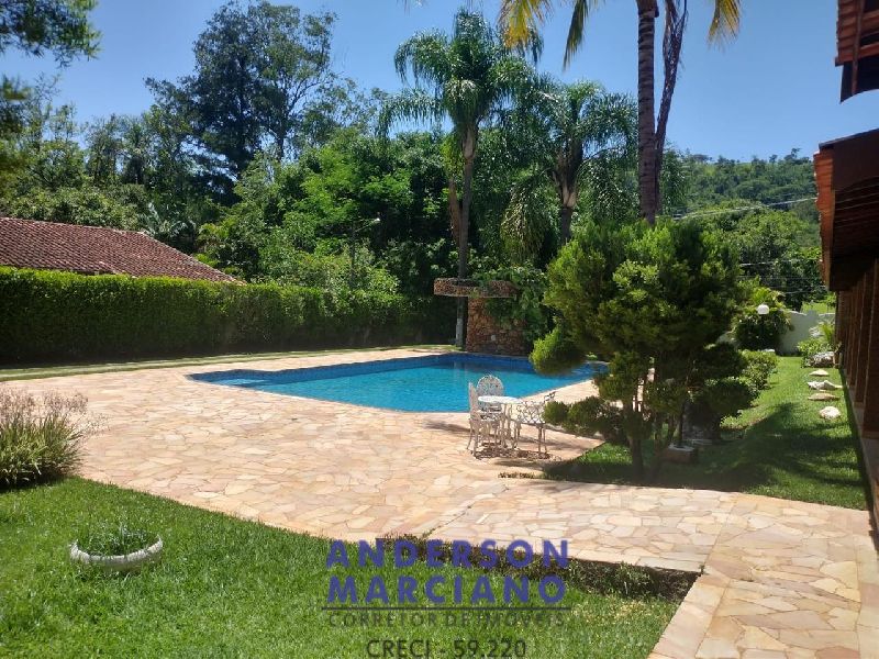 Lindíssima Chácara à Venda – Serra Negra / Lindóia