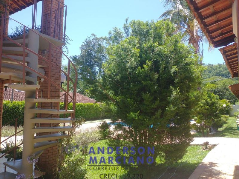 Lindíssima Chácara à Venda – Serra Negra / Lindóia