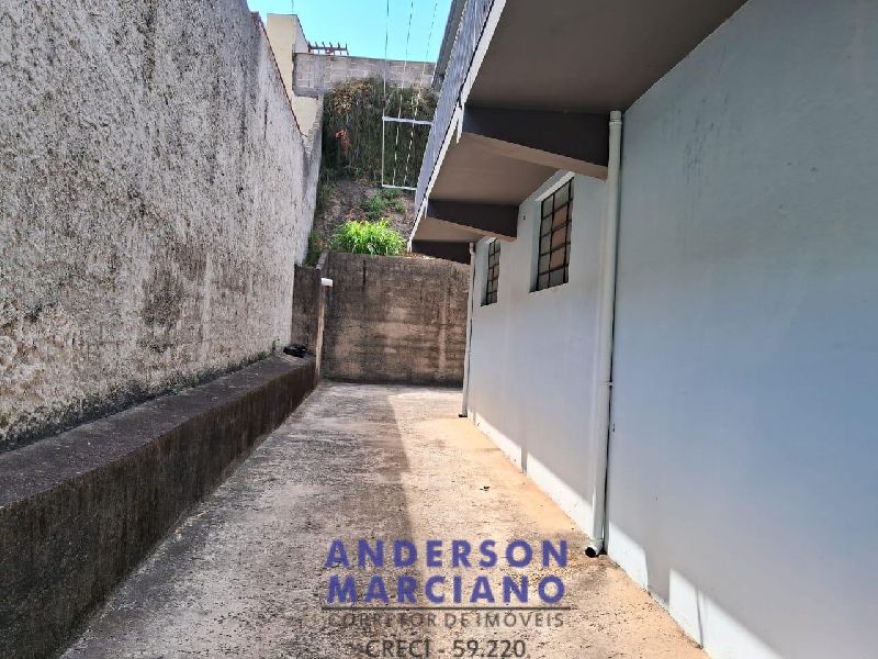 Prédio Residencial e Comercial à Venda – Bairro Refúgio da Serra