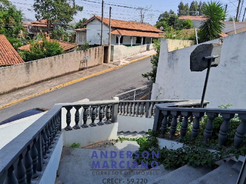 Prédio Residencial e Comercial à Venda – Bairro Refúgio da Serra