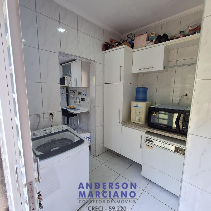 Casa Sobrado à Venda – Bairro Suíça Park