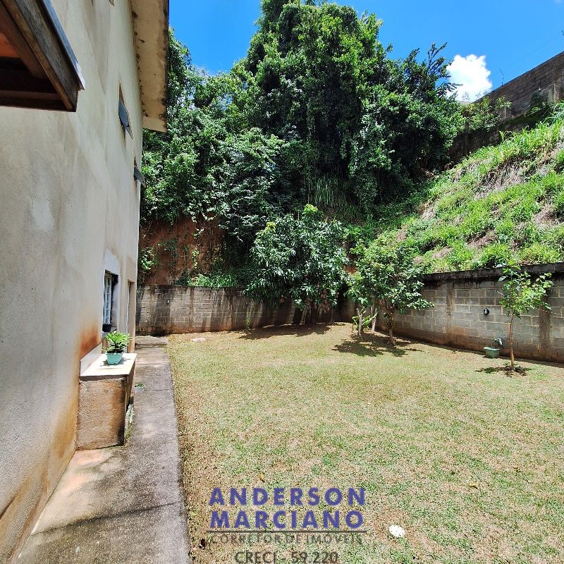 Casa Sobrado à Venda – Bairro Suíça Park