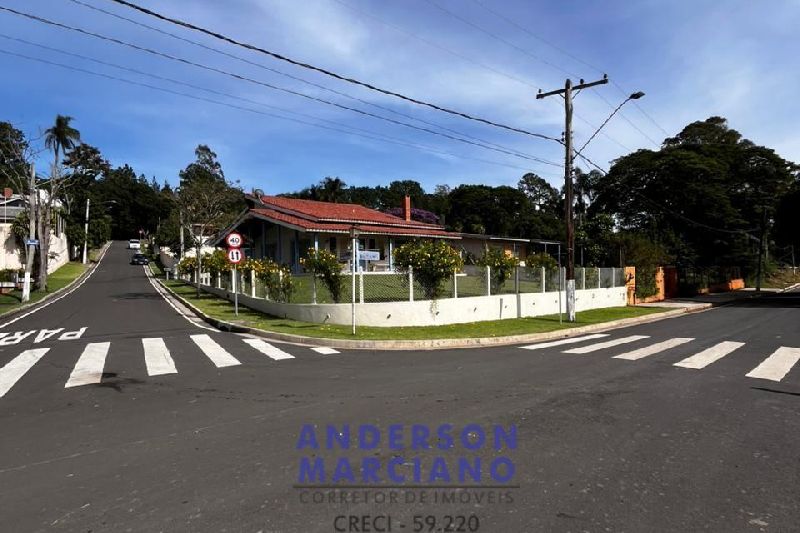 Linda Chácara à Venda – Serra Negra