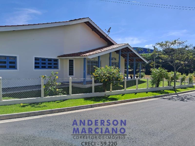 Linda Chácara à Venda – Serra Negra