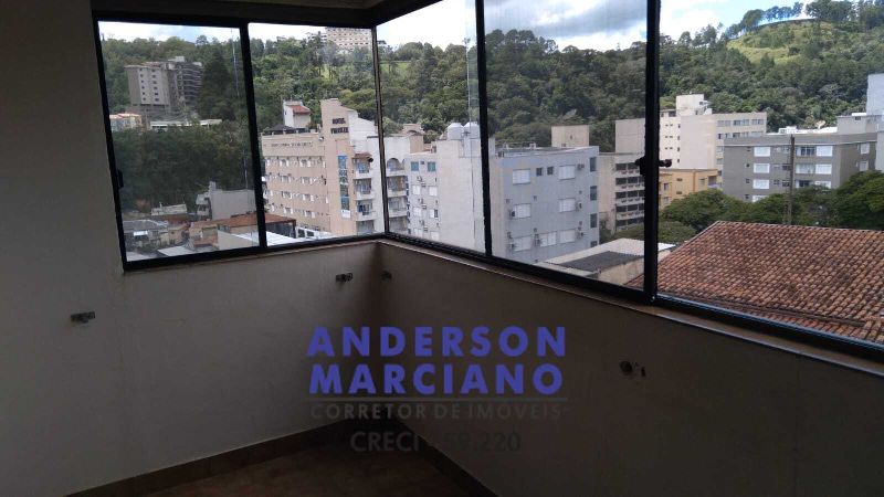 APARTAMENTO CENTRAL COM EXCELENTE VISTA