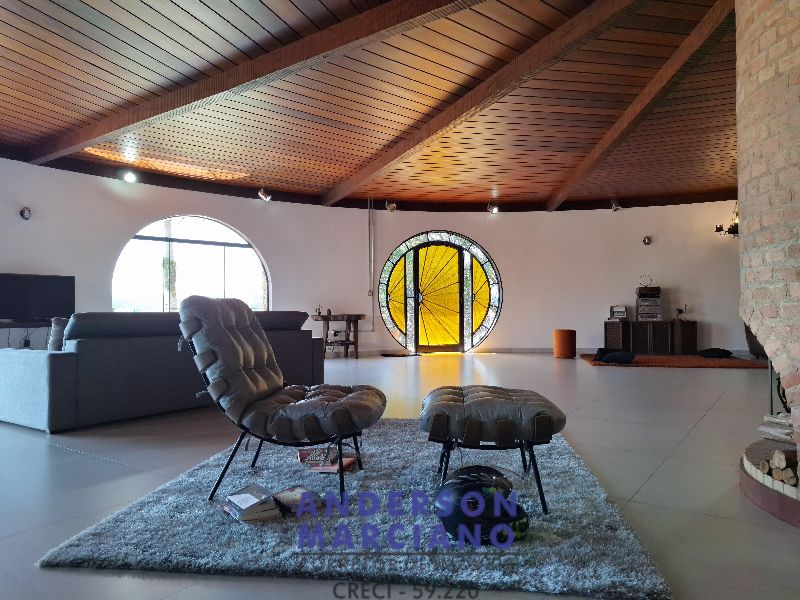 Uma Casa para Sentir – Alto Padrão em Serra Negra