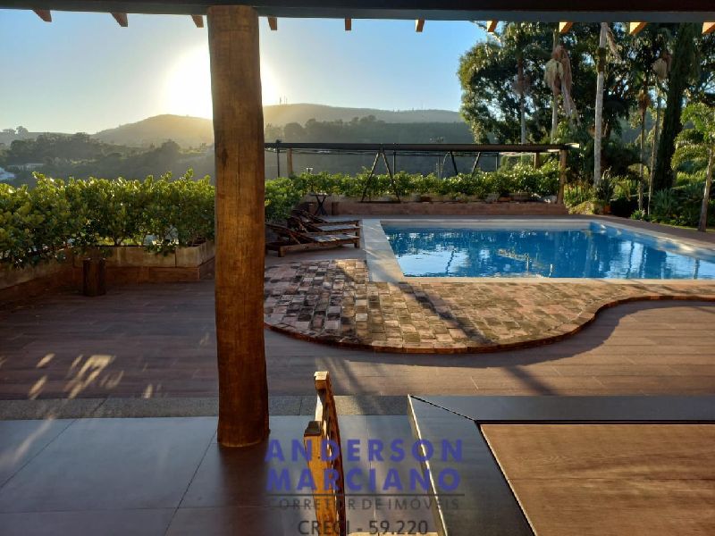 Uma Casa para Sentir – Alto Padrão em Serra Negra