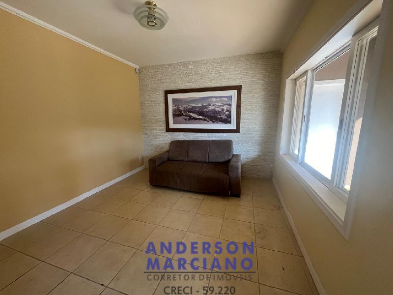 Casa Nova à Venda – Bairro Nobre com Vista para as Montanhas