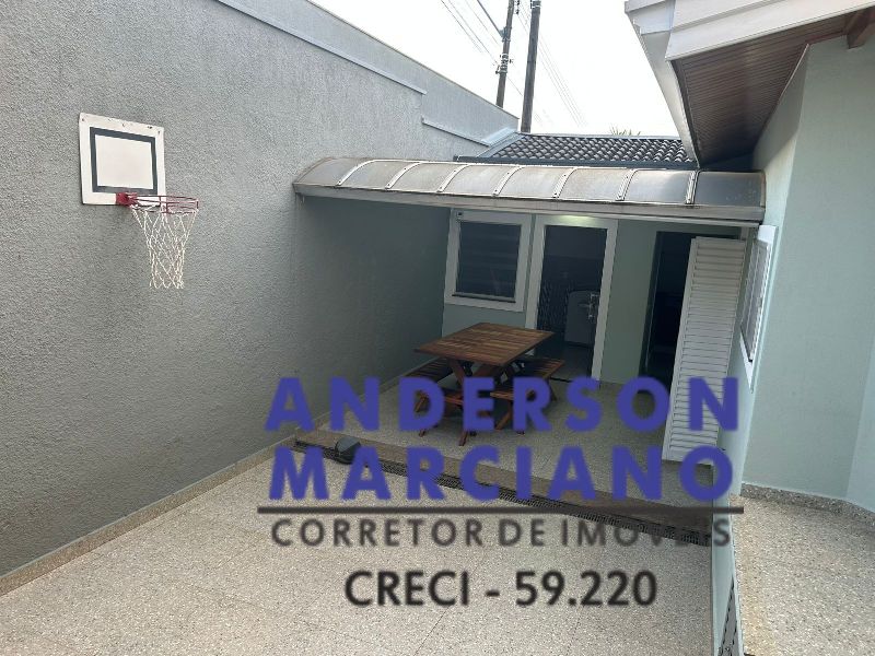 Casa à Venda – Estância Suíça