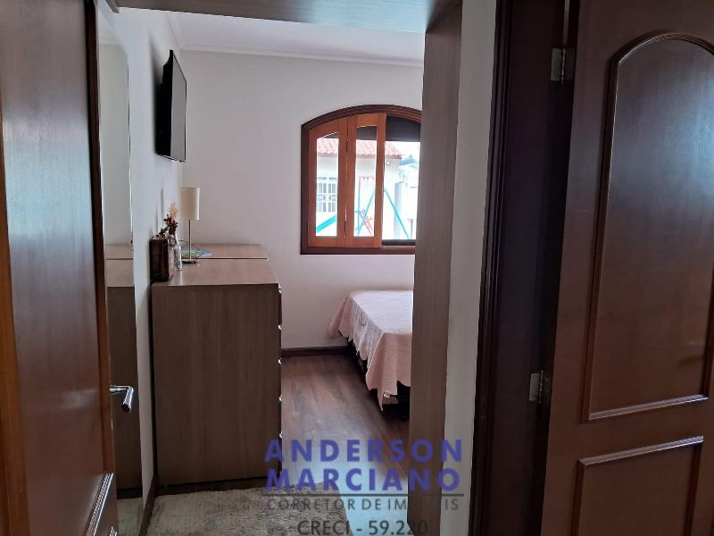 Belíssima Casa à Venda – Próxima ao Centro