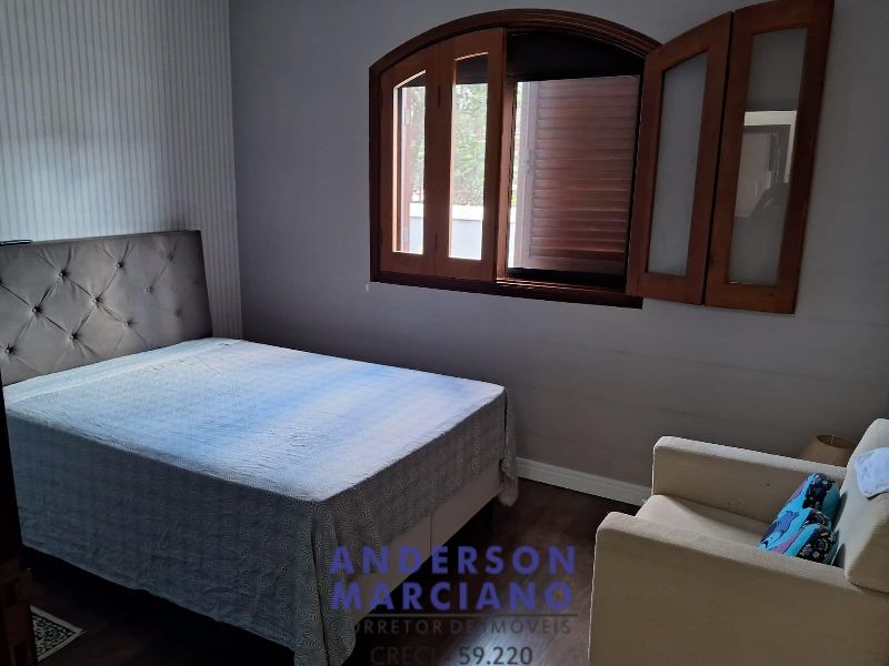 Belíssima Casa à Venda – Próxima ao Centro