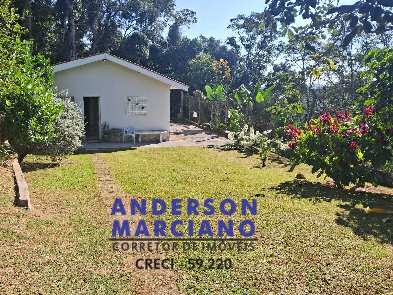 Lindíssima Chácara à Venda – Região de Alto Valor Imobiliário