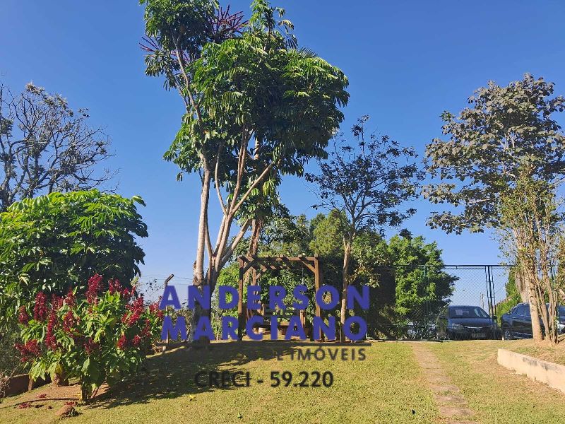 Lindíssima Chácara à Venda – Região de Alto Valor Imobiliário