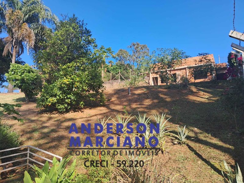 Lindíssima Chácara à Venda – Região de Alto Valor Imobiliário