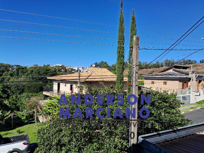 Casa à Venda – Vista Maravilhosa | Próxima ao Centro