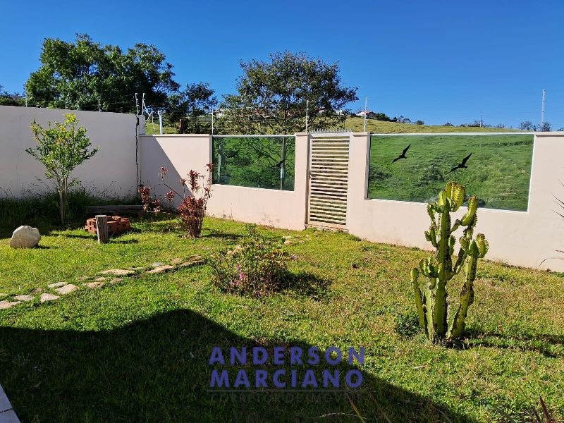 Belíssima Residência à Venda – Região Nobre de Serra Negra