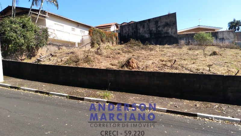 Terreno à Venda – Bairro Estância Suíça