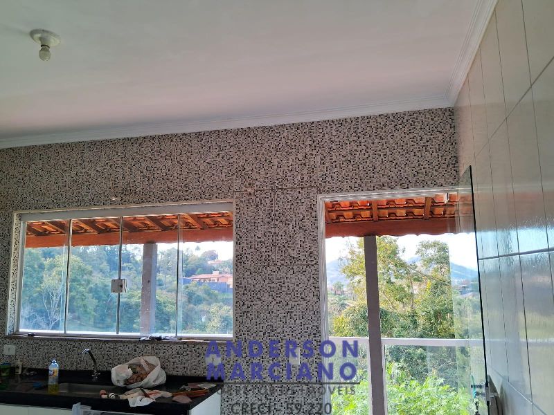 Casa à Venda – Próxima ao Centro de Serra Negra