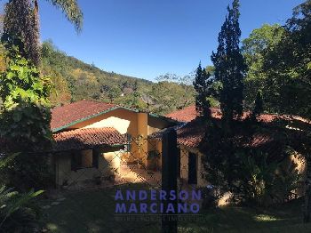 Casa condomínio fechado alto padrão