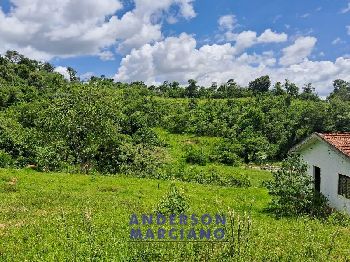 Sítio na região de serra negra lindoia para pousada ou moradia 