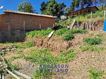 Oportunidade Única em Serra Negra – Pousada com Estrutura Completa e Vista Inesquecível