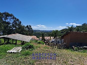Oportunidade Única em Serra Negra – Pousada com Estrutura Completa e Vista Inesquecível
