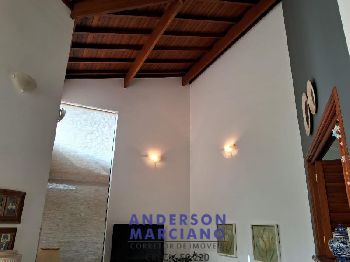 Belíssima residência com alto padrão de acabamento!