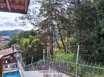 Belíssima residência com alto padrão de acabamento!