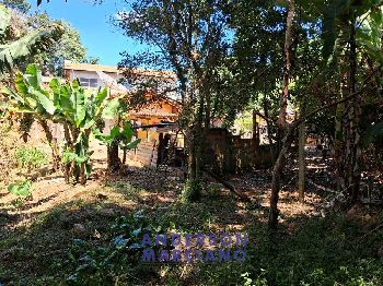 Negócio e Oportunidade – Terreno com 3 casas no Bairro Alto das Palmeiras – Serra Negra/SP