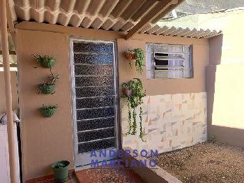 Casa à Venda – Conforto e Espaço em Local Tranquilo