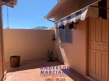 Casa à Venda – Conforto e Espaço em Local Tranquilo