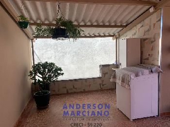 Casa à Venda – Conforto e Espaço em Local Tranquilo