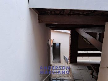 Casa à Venda – Localização Central