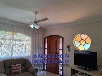 Belíssima Casa à Venda em Serra Negra – Perto do Centro