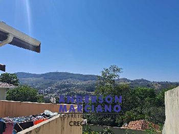 Belíssima Casa à Venda em Serra Negra – Perto do Centro