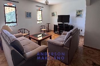 Casa à Venda em Serra Negra – Totalmente Mobiliada