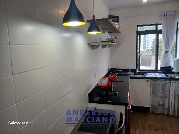 Kitnet Central à Venda – Totalmente Reformada