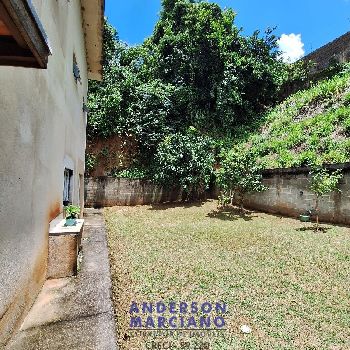 Casa Sobrado à Venda – Bairro Suíça Park