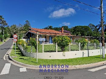 Linda Chácara à Venda – Serra Negra
