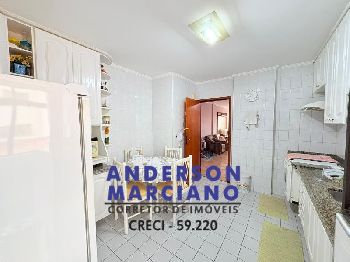 Apartamento à Venda – Região Central | Amplo e Confortável