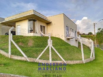Casa à venda em Serra Negra – Linda vista para as montanhas